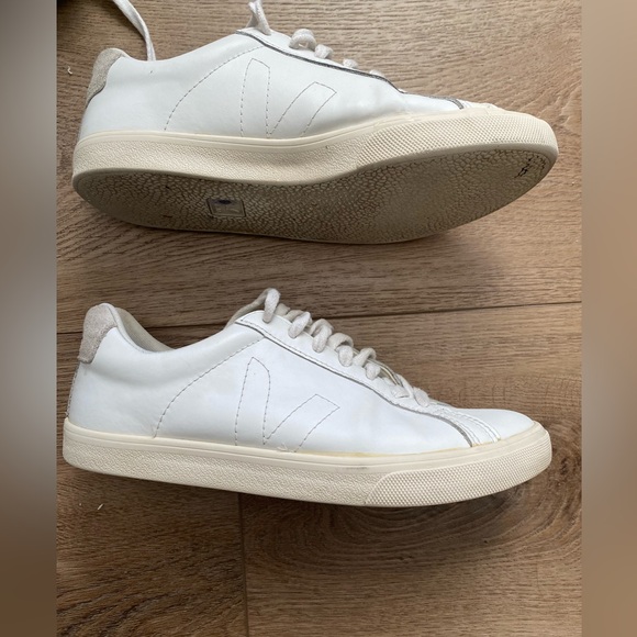 Veja Classic White Lace-Up Sneakers - Picture 3 of 11